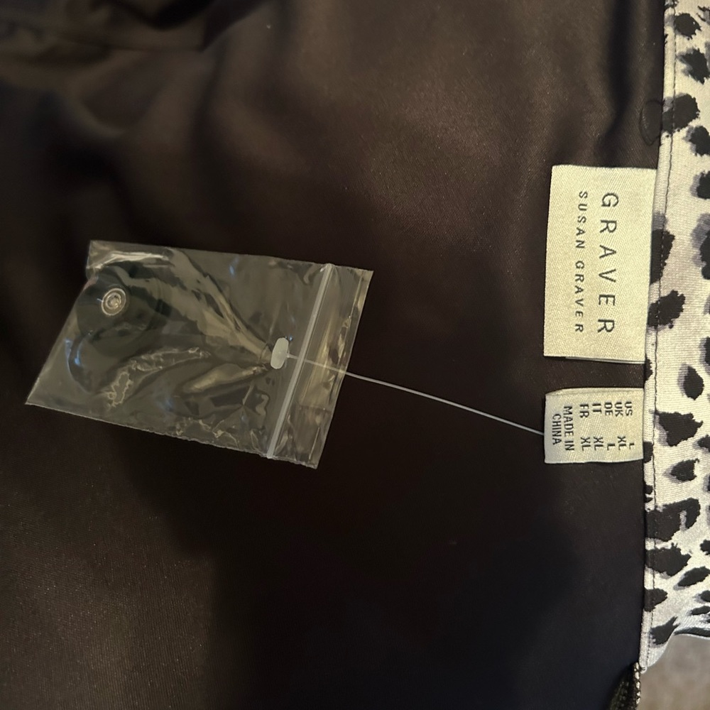 GRAVER Susan Graver Printed LK Fusion Topper with Belt Brand New Never Worn - Picture 9 of 9